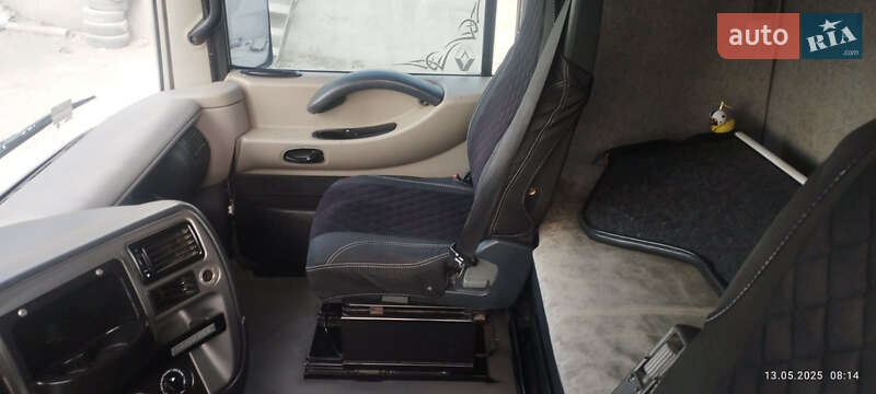 Тягач Renault Magnum 2009 в Киеве фото 12 Тягач Renault Magnum 2009 в Киеве