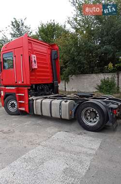 Тягач Renault Magnum 2012 в 