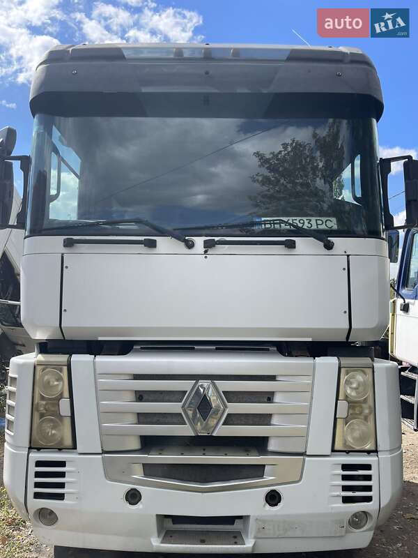 Renault Magnum 2002