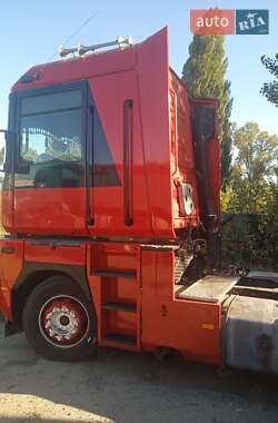 Тягач Renault Magnum 2003 в 
