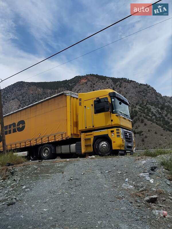 Тягач Renault Magnum 2011 в Чернигове