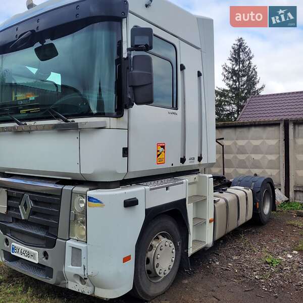 Renault Magnum 2012