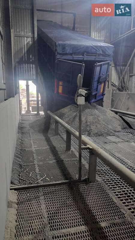 Тягач Renault Magnum 2004 в Днепре