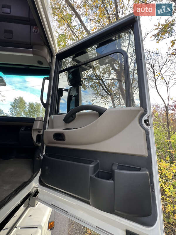 Тягач Renault Magnum 2008 в Черкасах