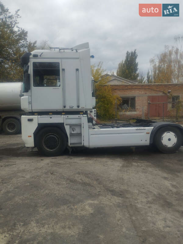 Тягач Renault Magnum 2008 в Кременчуці