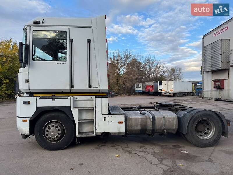 Renault Magnum 2004