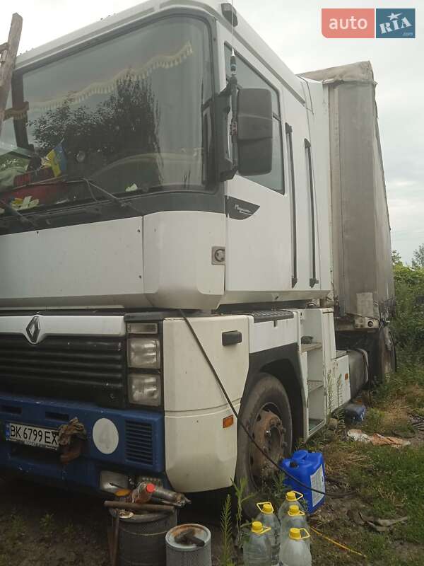Тягач Renault Magnum 2000 в Рівному
