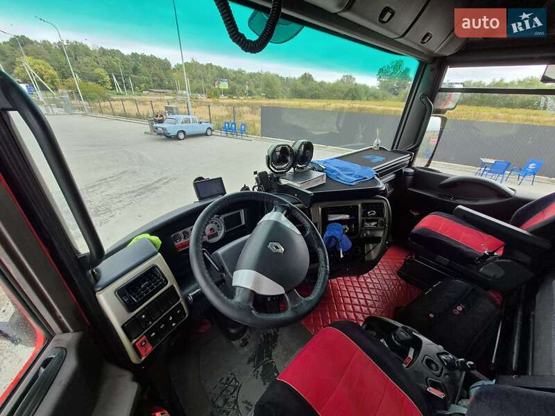 Тягач Renault Magnum 2007 в Львові