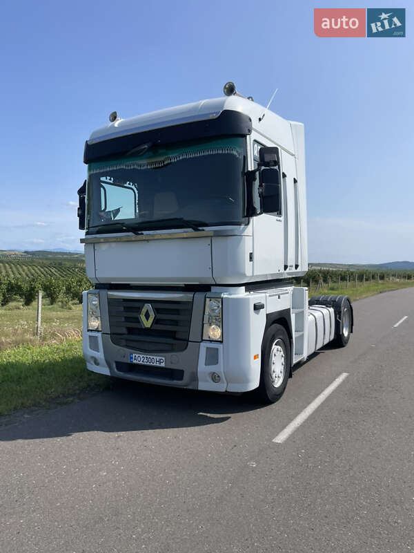 Тягач Renault Magnum 2011 в Иршаве