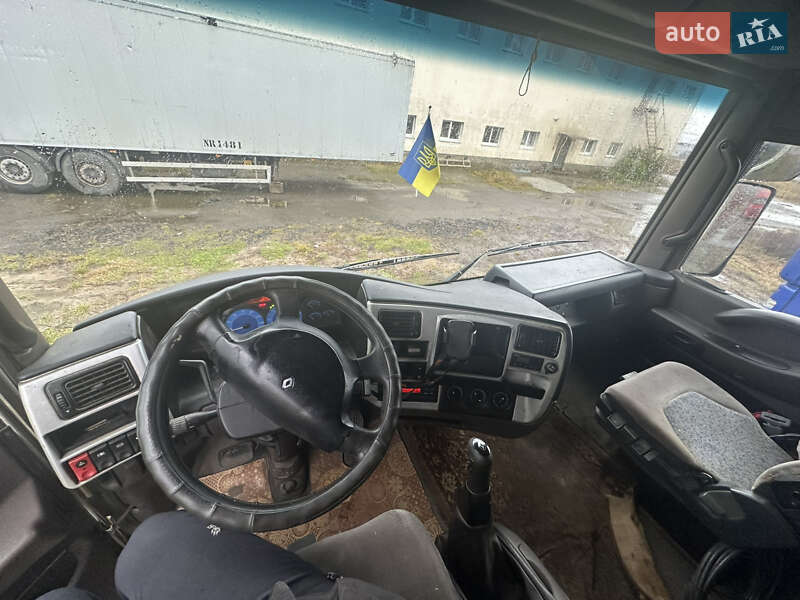Тягач Renault Magnum 2005 в Сарнах