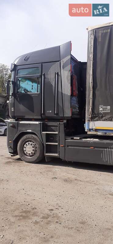 Тентованый Renault Magnum 2008 в Днепре