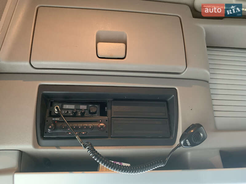 Тягач Renault Magnum 2010 в Чутовому