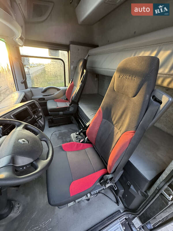 Тягач Renault Magnum 2013 в Черновцах