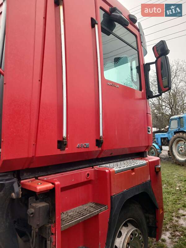 Тягач Renault Magnum 2006 в Гайсине