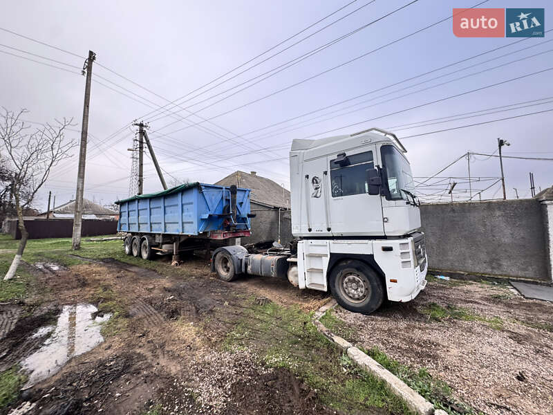 Тягач Renault Magnum 2005 в Вознесенске