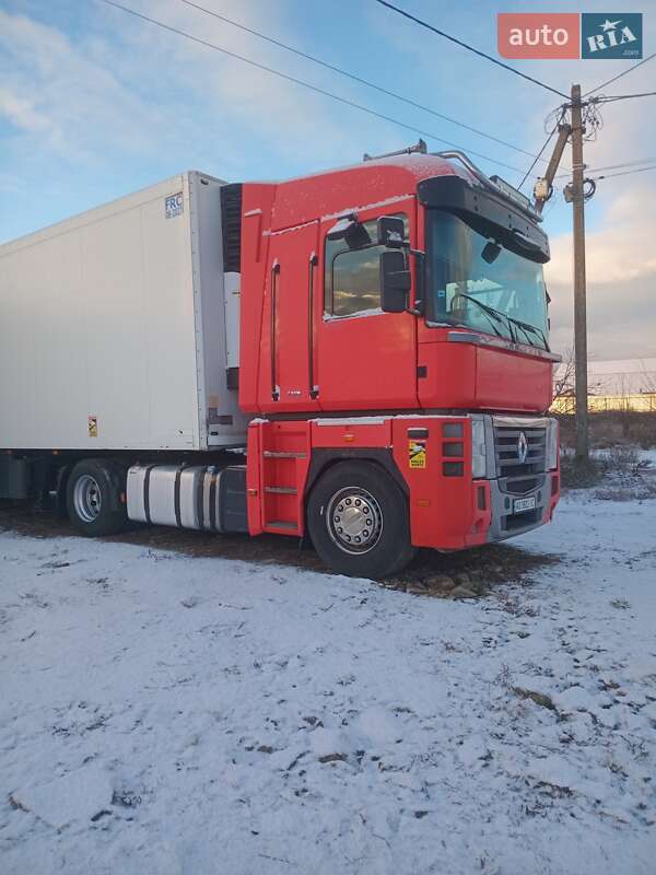 Тягач Renault Magnum 2010 в Іршаві