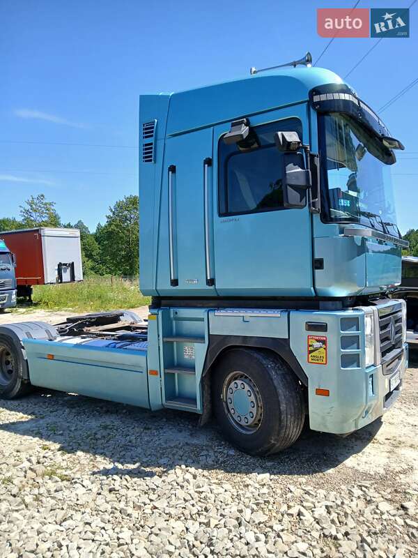 Тягач Renault Magnum 2012 в Вигоді