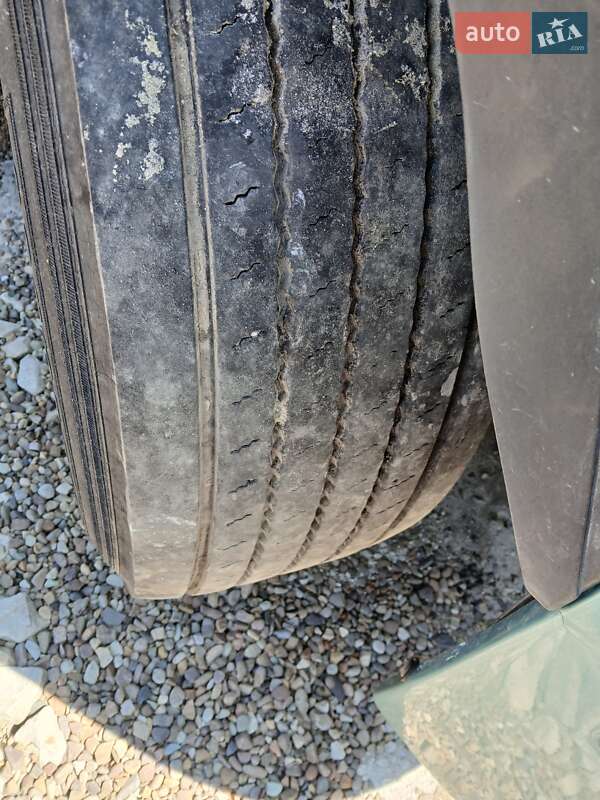 Тягач Renault Magnum 2012 в Вигоді