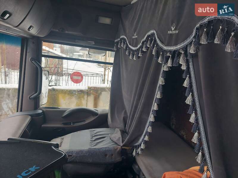 Тягач Renault Magnum 2008 в Ивано-Франковске