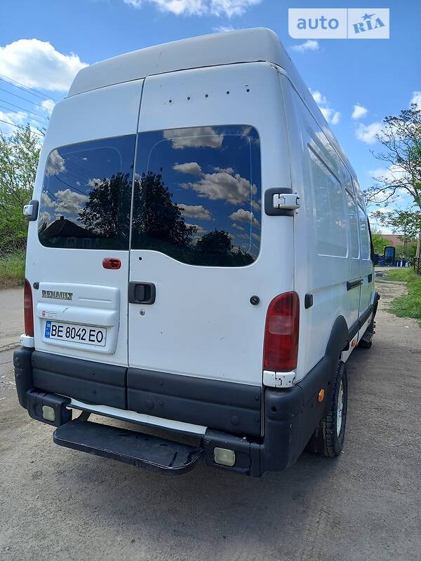 Renault Mascott