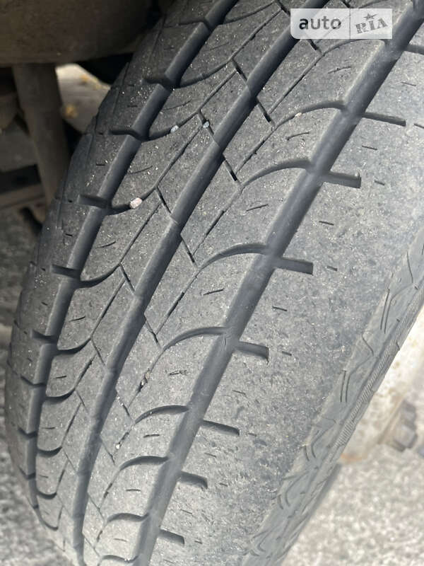 Вантажний фургон Renault Mascott 2006 в Корсунь-Шевченківському