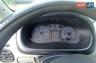 Грузовой фургон Renault Mascott 2002 в 