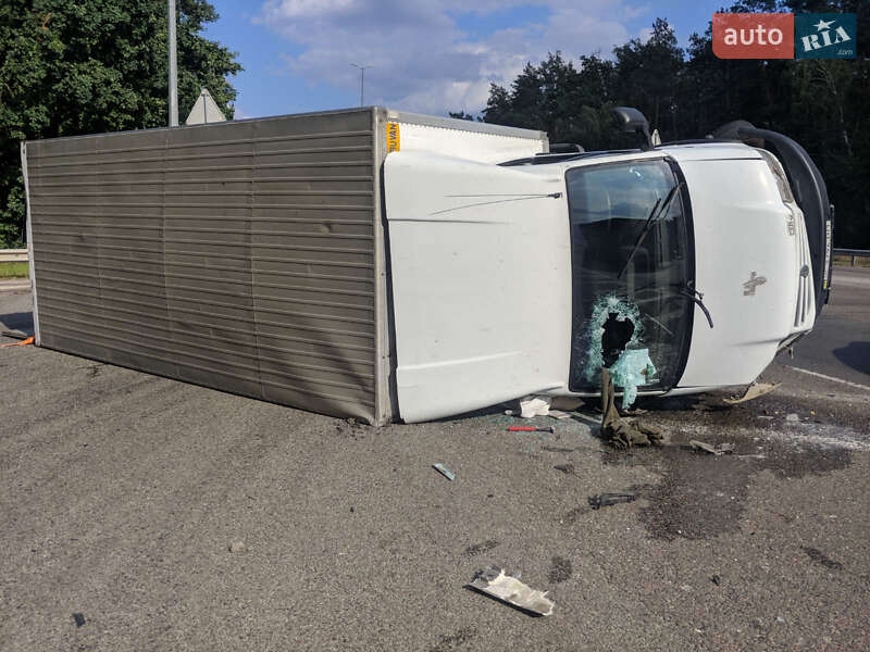 Грузовой фургон Renault Mascott 2001 в Ровно