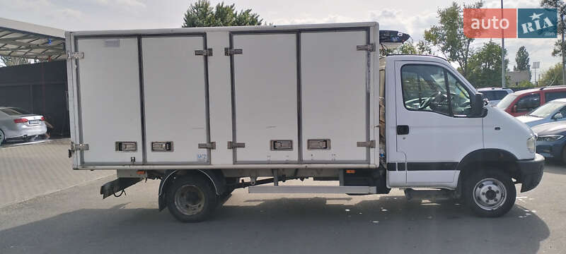 Рефрижератор Renault Mascott 2002 в Днепре