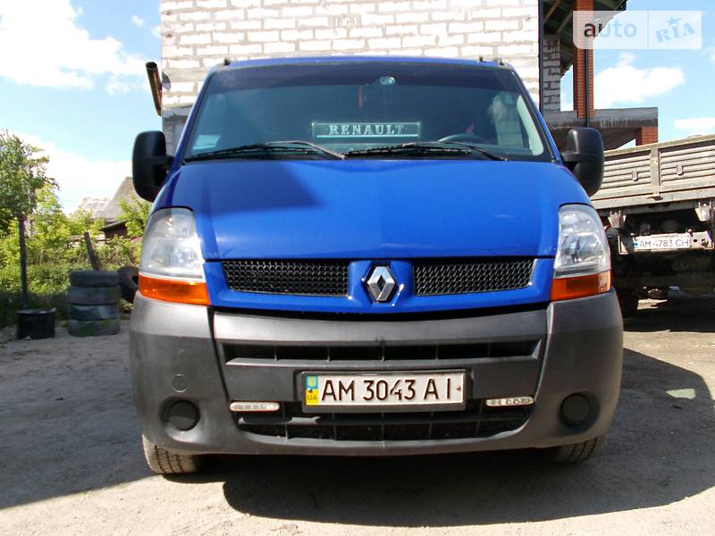 Renault Master пасс. 2005 року