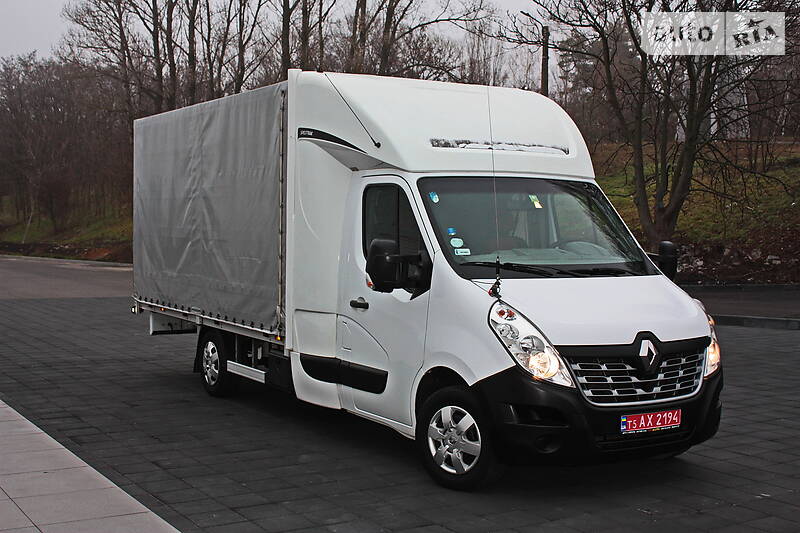 Грузопассажирский фургон Renault Master 2016 в Кременчуге