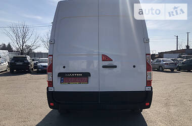 Вантажопасажирський фургон Renault Master 2015 в 