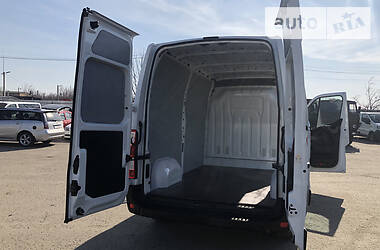 Вантажопасажирський фургон Renault Master 2015 в 