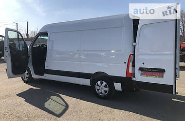 Вантажопасажирський фургон Renault Master 2015 в 