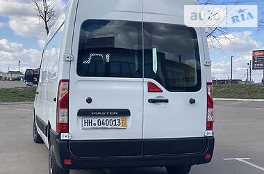 Вантажопасажирський фургон Renault Master 2016 в 