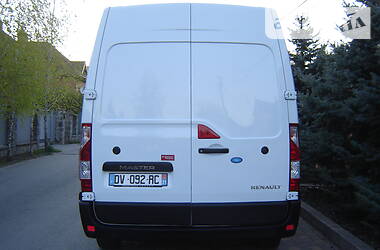 Вантажопасажирський фургон Renault Master 2016 в 