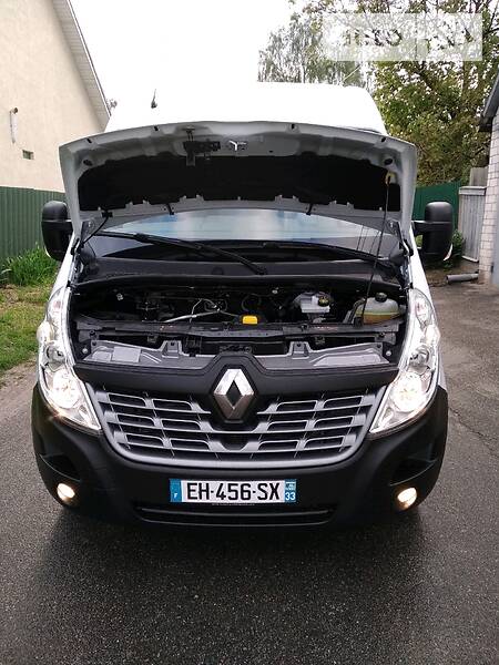 Вантажопасажирський фургон Renault Master 2017 в Броварах