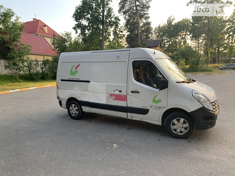 Вантажопасажирський фургон Renault Master 2010 в Києві