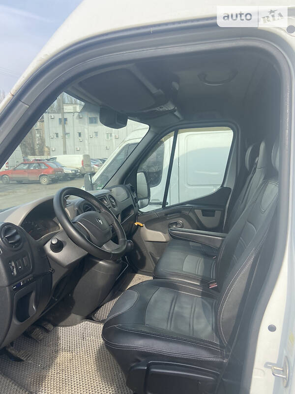 Грузовой фургон Renault Master 2013 в Мелитополе