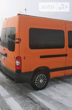 Грузопассажирский фургон Renault Master 2004 в Иршаве