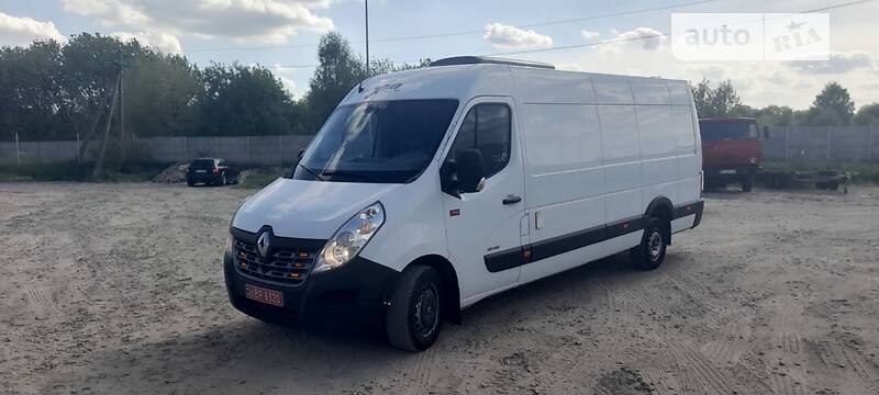 Вантажний фургон Renault Master 2017 в Львові