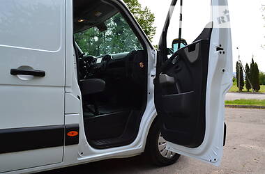 Минивэн Renault Master 2017 в 