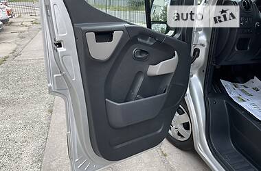 Минивэн Renault Master 2017 в 