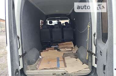 Вантажопасажирський фургон Renault Master 2015 в 