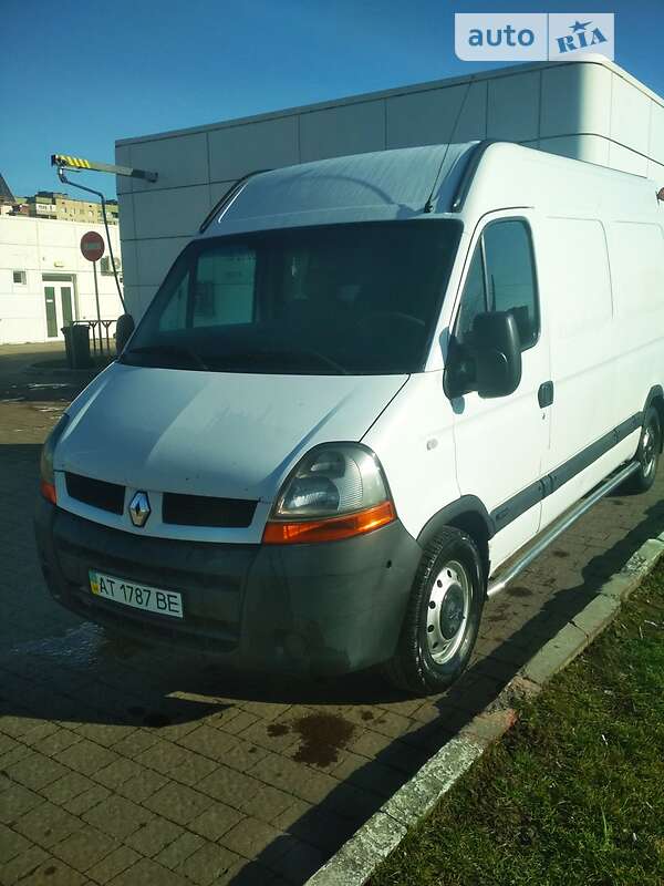 Вантажний фургон Renault Master 2004 в Калуші