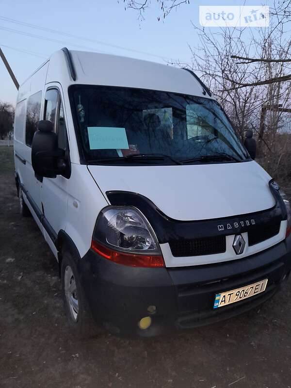 Вантажний фургон Renault Master 2005 в Лисянці