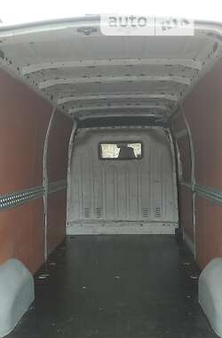 Грузовой фургон Renault Master 2015 в 