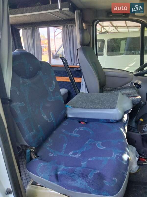 Микроавтобус Renault Master 2001 в Львове