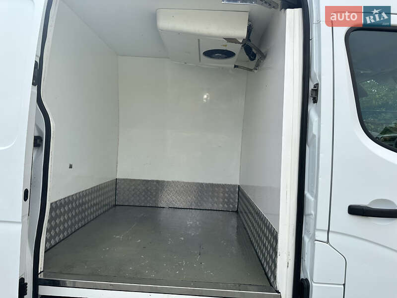 Рефрижератор Renault Master 2015 в Ровно