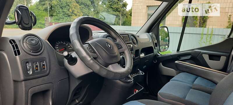 Эвакуатор Renault Master 2014 в Корсуне-Шевченковском