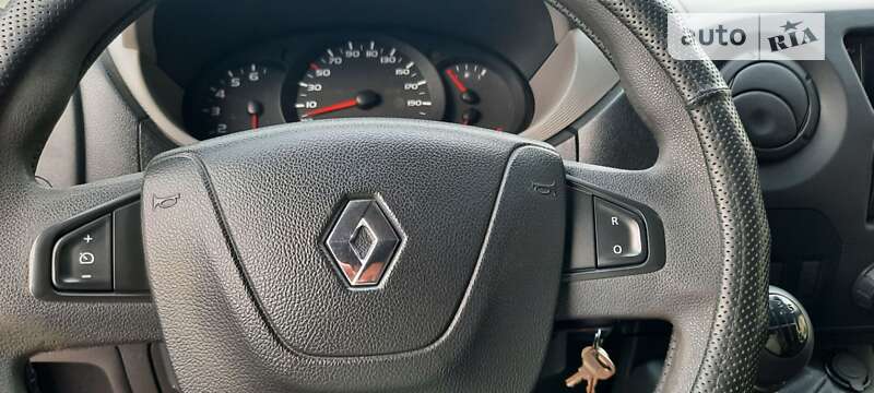 Эвакуатор Renault Master 2014 в Корсуне-Шевченковском